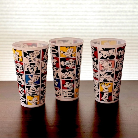 NWT Disney Mickey and friends  32oz Cup Set of 3 - Picture 1 of 2